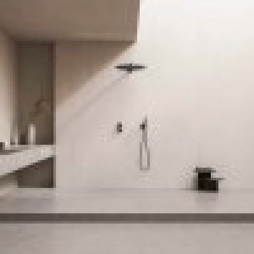 Baño con acabado en microcemento