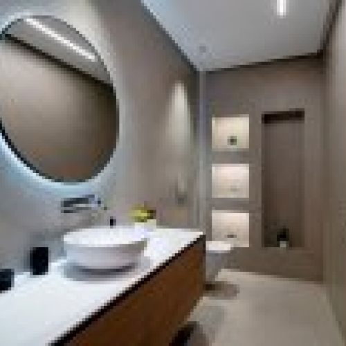 Baño con acabado en microcemento