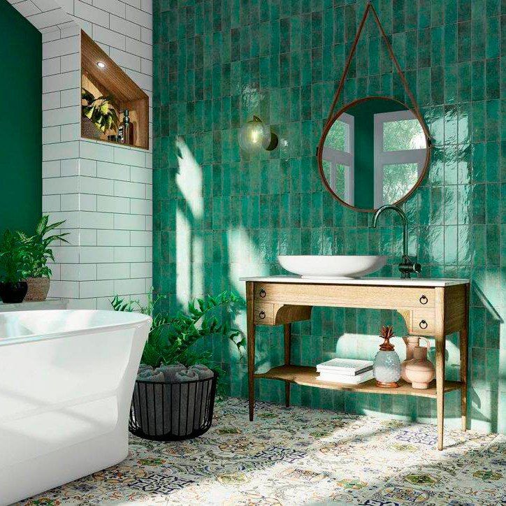 Baño con alicatado cerámico